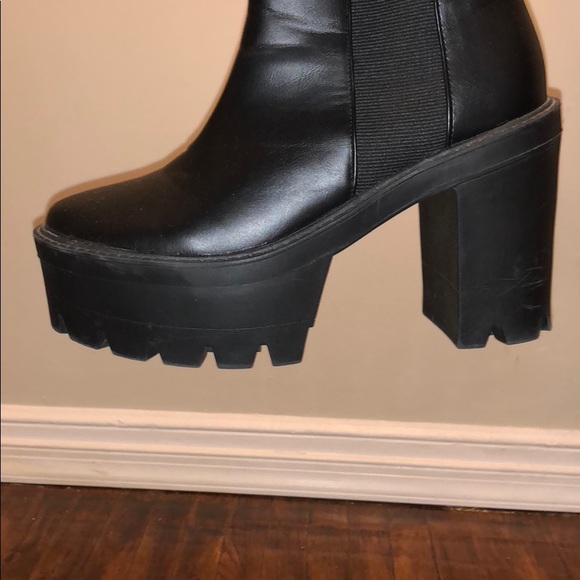 truffle collection chunky heeled chelsea boots